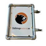 Flaggskylt Byggställning